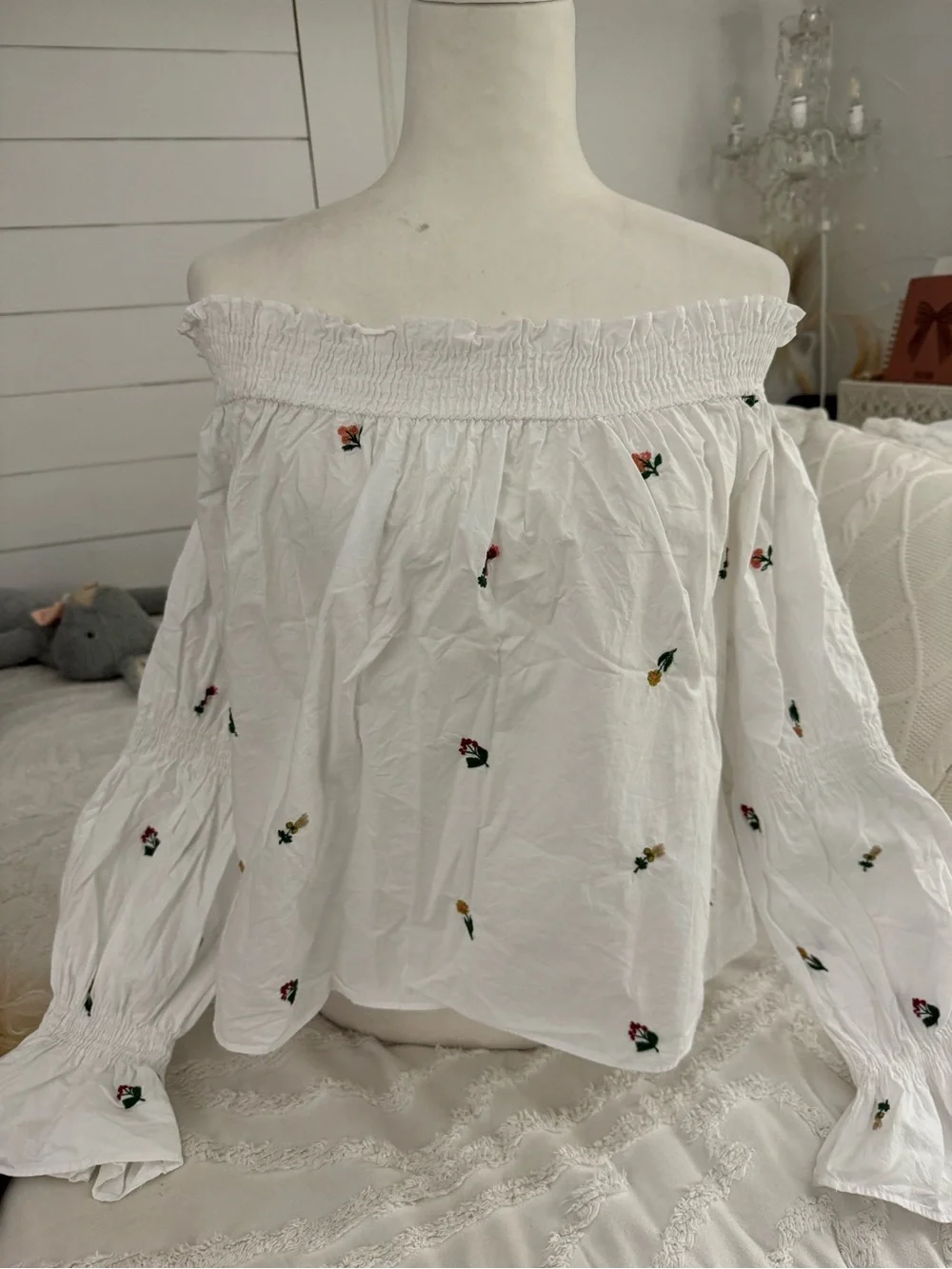 Zara White Off-Shoulder Floral Embroidered Blouse